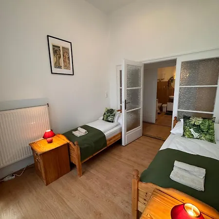 Holiday home Keltafok Apartman, Balatonfoldvar