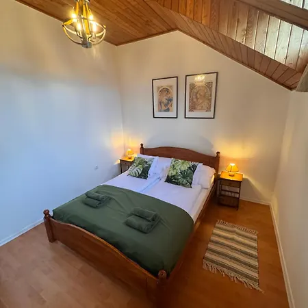 Keltafok Apartman, Tatil Evi *